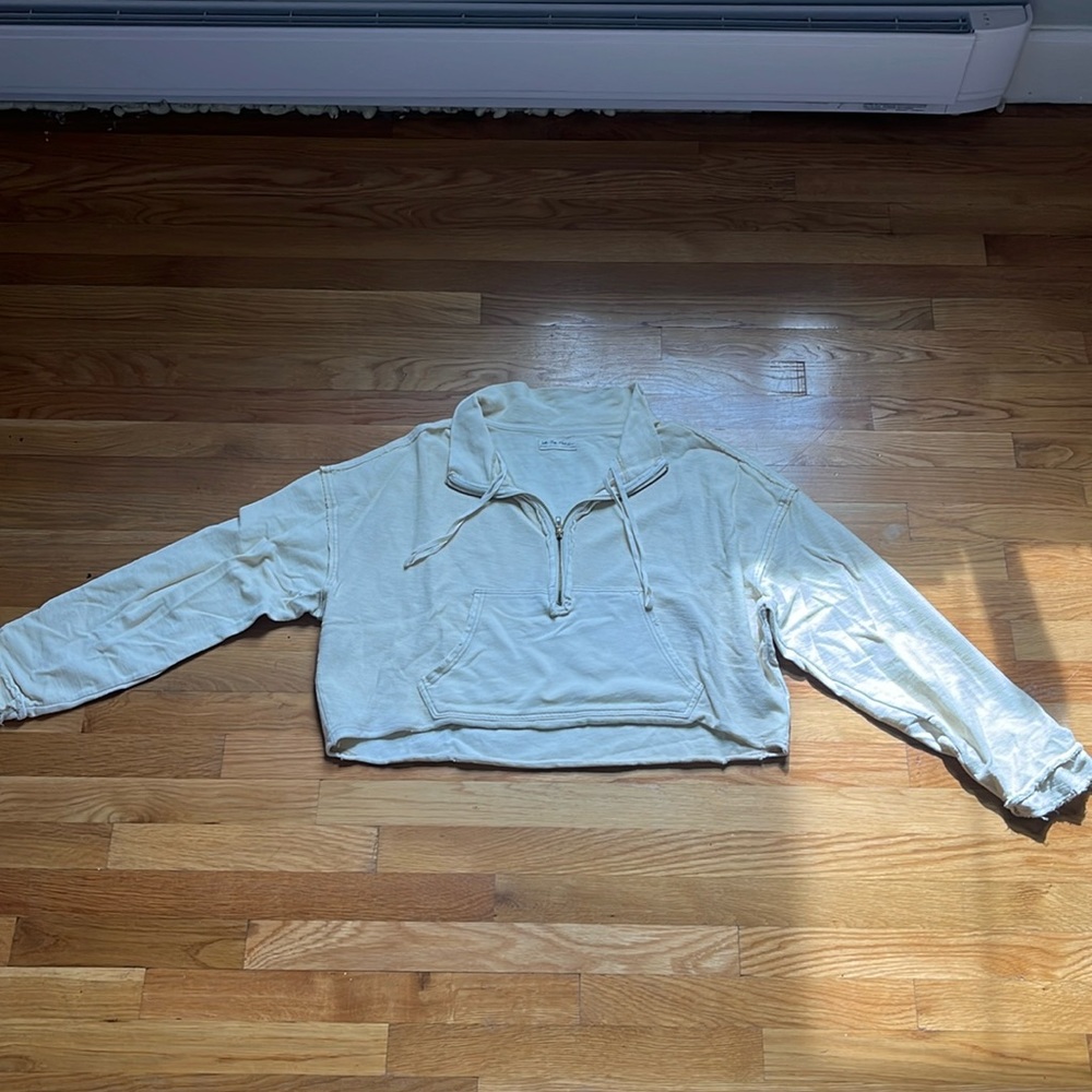 Cute cropped zip-up